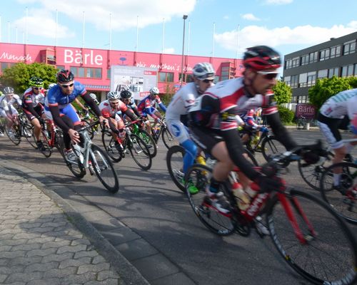 Start ins Frühjahr- Kriterium rund um Autohaus Graf und CarCenter