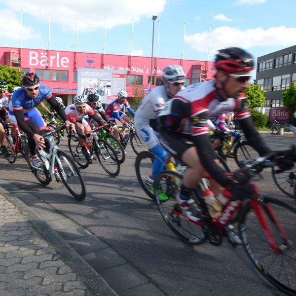 Start ins Frühjahr- Kriterium rund um Autohaus Graf und CarCenter