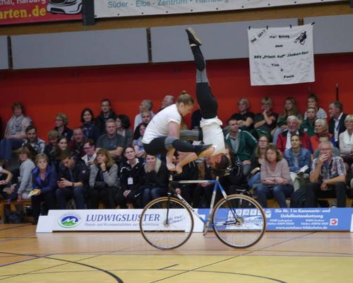 Juliane Hauer / Madlen Schätzle.