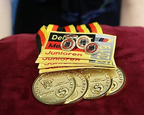 Hallenrad DM U19:  Mit 5 DM-Titel sichern sich die badischen Sportlerinnen und Sportler die Hälfte der zu vergebenden Titel im Kunst- und Einradfahren sowie den Vize-Meister im Radball U17