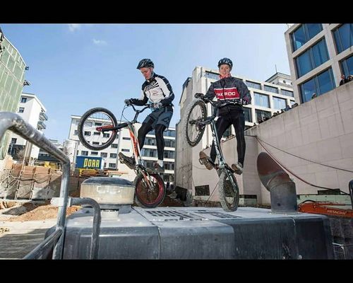 Riesiger Andrang beim Trial-Probetraining in der Sparkassen-Baugrube